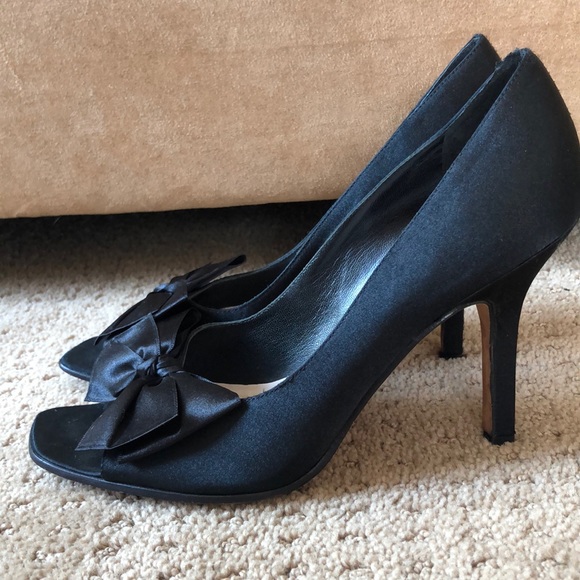 Heels - Picture 2 of 3